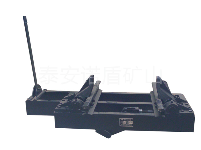 手動(dòng)抱軌式阻車器 